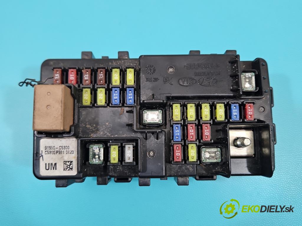 Kia Sorento III 2014-2020 2.0 crdi 185 hp automatic 136 kW 1999 cm3 5- skříňka pojistková 91950-C5300 (Pojistková skříňka)