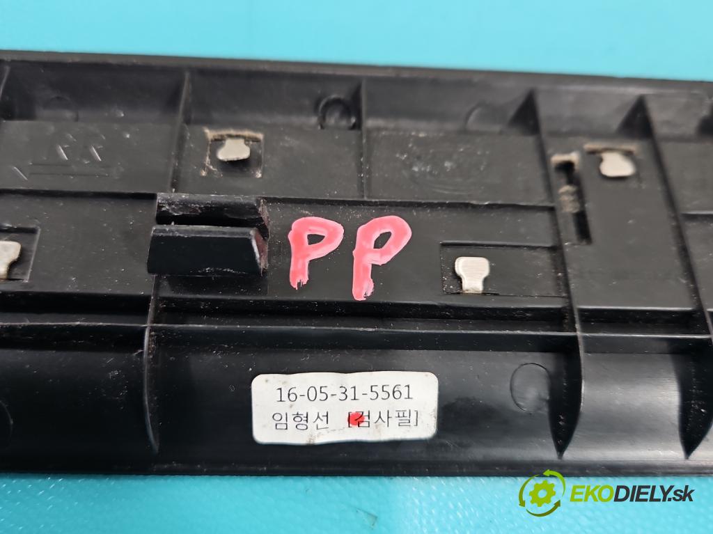 Kia Sorento III 2014-2020 2.0 crdi 185 HP automatic 136 kW 1999 cm3 5- lišta práh: pravé 85883-C5200 (Lišta prahová)