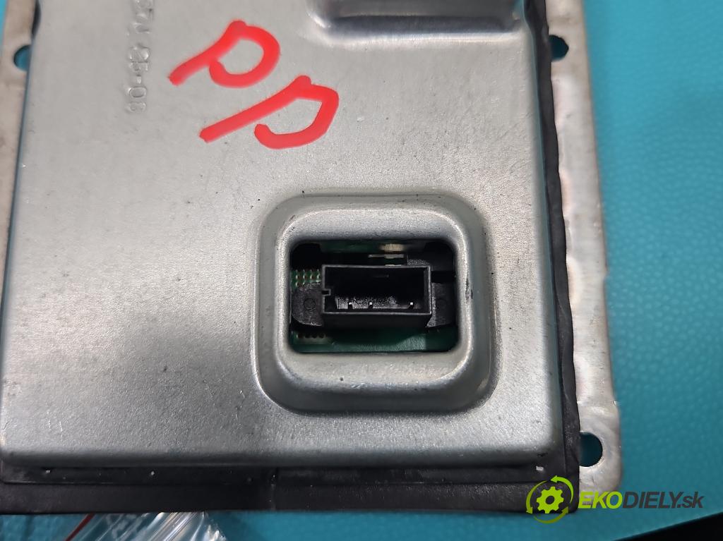 Audi A4 B6 2000-2004 1.9 tdi 101 HP manual 74 kW 1896 cm3 4- střídač: xenon 89035113 (Riadiaca jednotka xenónu)