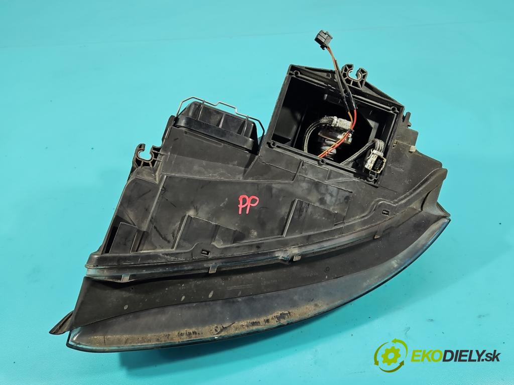 Audi A4 B6 2000-2004 1.9 tdi 101 hp manual 74 kW 1896 cm3 4- světlo pravý 8E0941030J (Pravé přední světlo)