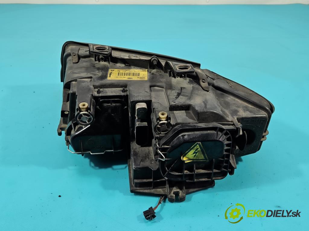 Audi A4 B6 2000-2004 1.9 tdi 101 hp manual 74 kW 1896 cm3 4- světlo pravý 8E0941030J (Pravé přední světlo)