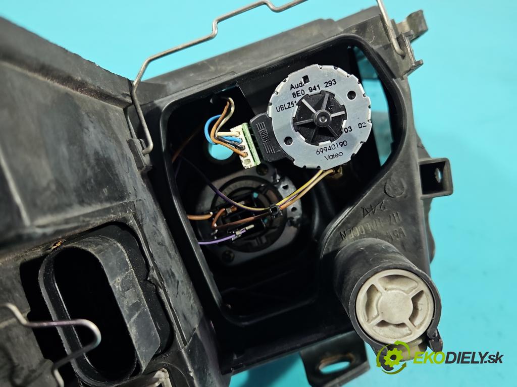 Audi A4 B6 2000-2004 1.9 tdi 101 hp manual 74 kW 1896 cm3 4- světlo pravý 8E0941030J (Pravé přední světlo)