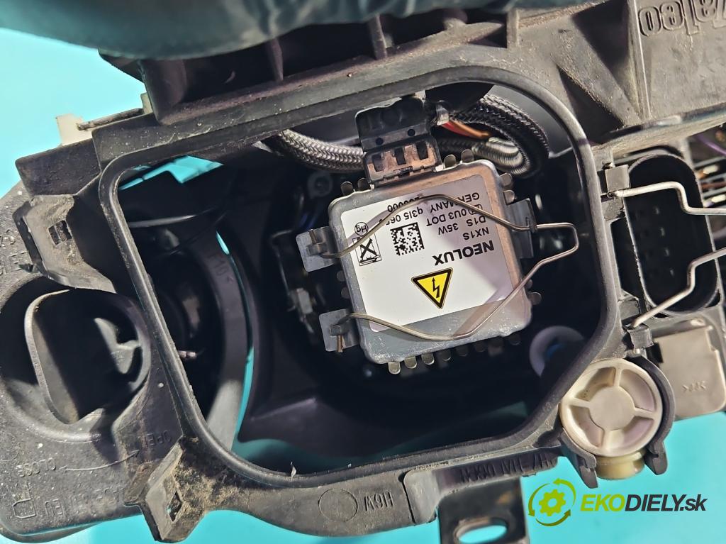 Audi A4 B6 2000-2004 1.9 tdi 101 hp manual 74 kW 1896 cm3 4- světlo pravý 8E0941030J (Pravé přední světlo)