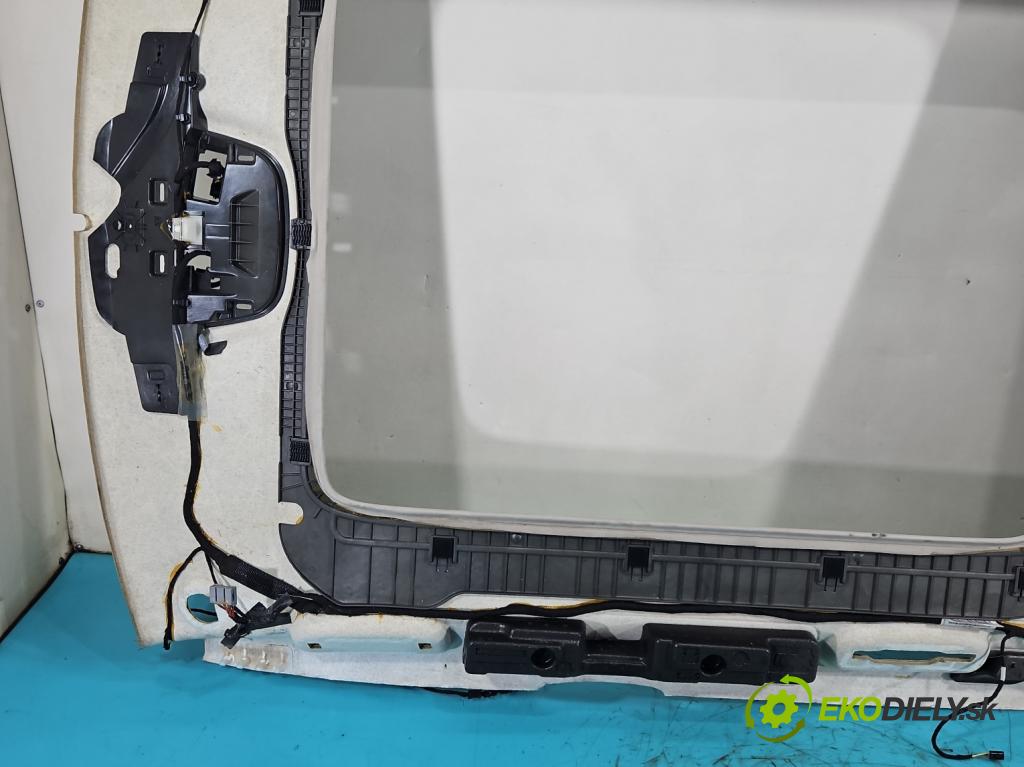 Jeep Grand Cherokee WK2 IV 2010-2021 pod panoráma: