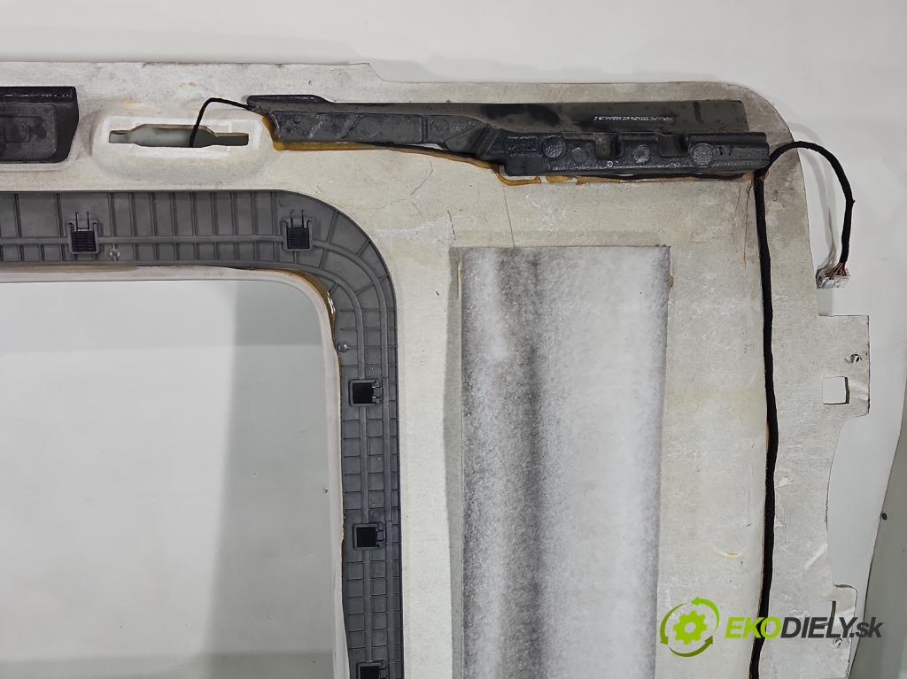 Jeep Grand Cherokee WK2 IV 2010-2021 pod panoráma: