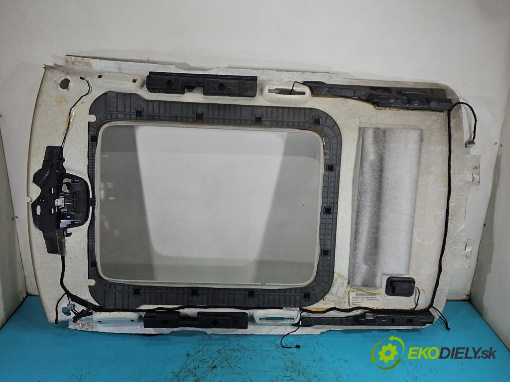 Jeep Grand Cherokee WK2 IV 2010-2021 pod panoráma: