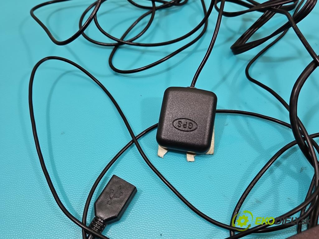 Mazda CX-9 3.7 V6 273KM: automatic 201 kW 3726 cm3 5- Radio