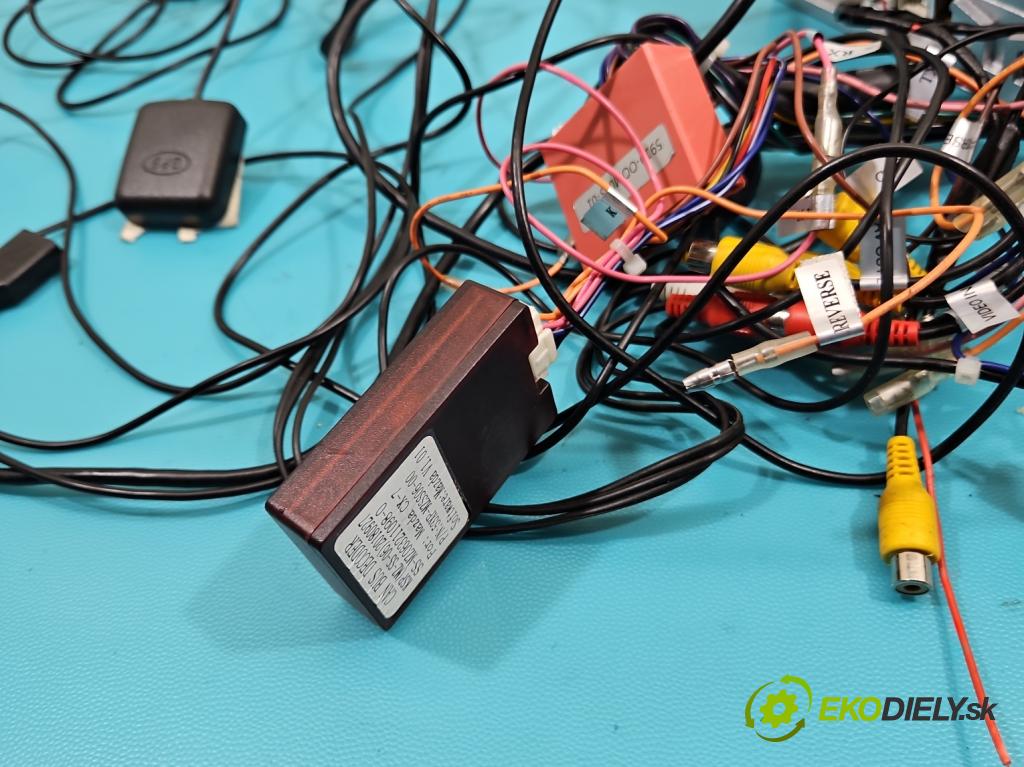 Mazda CX-9 3.7 V6 273KM: automatic 201 kW 3726 cm3 5- Radio