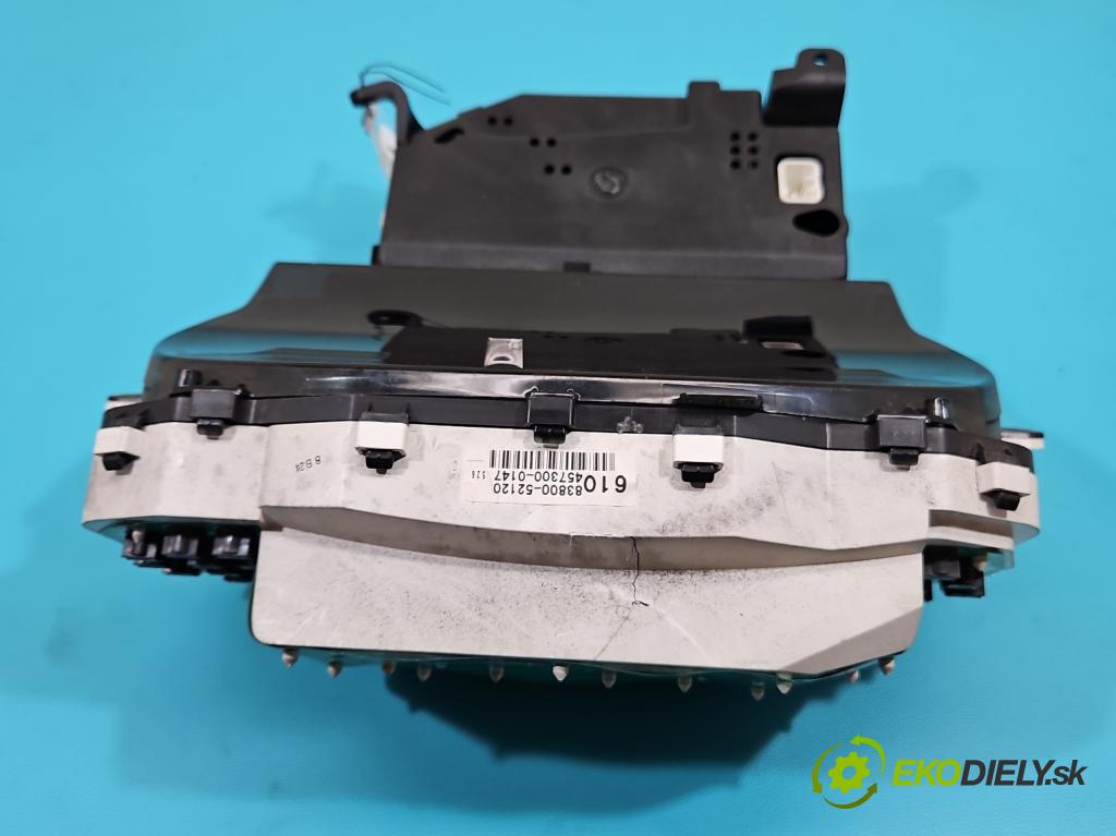 Toyota Yaris I 1999-2005 1.0 vvti 68 HP manual 50 kW 998 cm3 5- prístrojovka/ budíky 83800-52120 (Prístrojová doska)