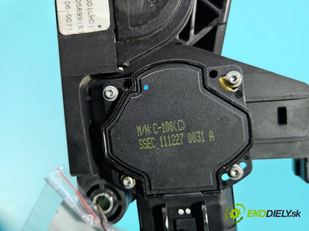 Chevrolet Captiva 2.2 VCDI 184 hp automatic 135 kW 2231 cm3 5- pedal plyn: potenciometr: 20905699