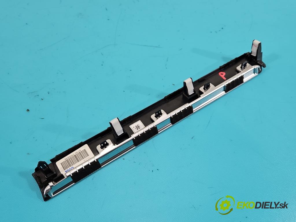 Kia Sorento III 2014-2020 2.0 crdi 185 HP automatic 136 kW 1999 cm3 5- lišta ozdobná vnitŕní: 84785-C5000