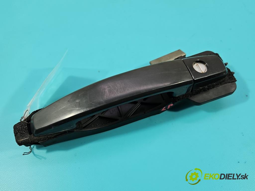 Chevrolet Captiva 2.2 VCDI 184hp automatic 135 kW 2231 cm3 5- rukoväť predné ľavé mimo:  (Kľučka dverí vonkajšia predná ľavá)