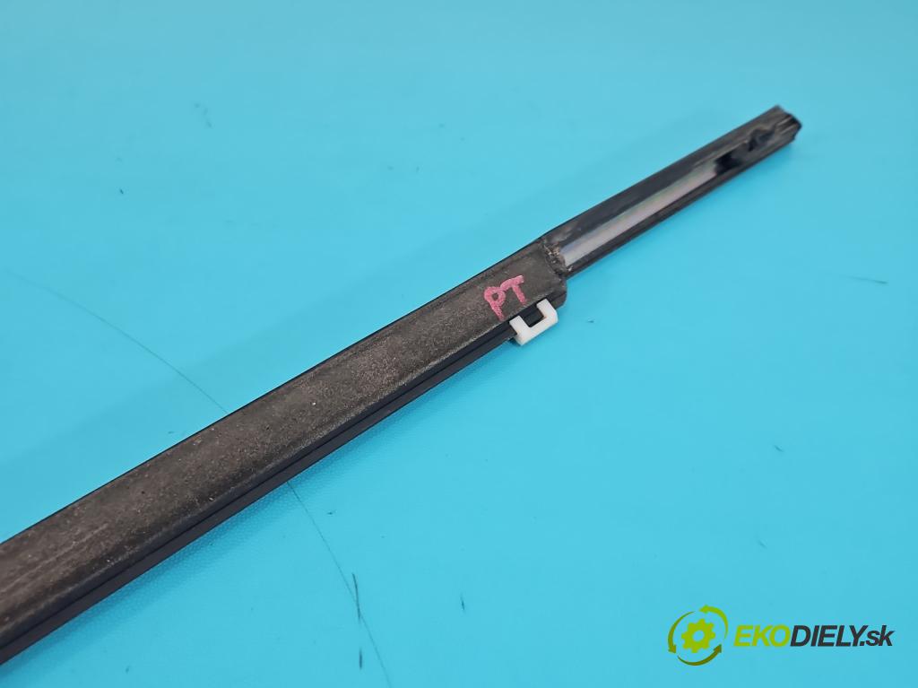 Kia Sorento III 2014-2020 2.0 crdi 185 hp automatic 136 kW 1999 cm3 5- Těsnění: dveře zadní pravé  (Karoserie ostatní)