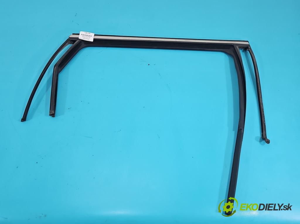 Kia Sorento III 2014-2020 2.0 crdi 185 hp automatic 136 kW 1999 cm3 5- Těsnění: dveře zadní pravé  (Karoserie ostatní)