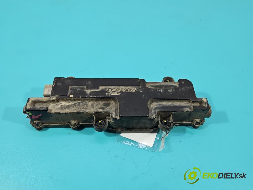 Kia Sorento III 2014-2020 2.0 crdi 185 HP automatic 136 kW 1999 cm3 5- Brzda manuál: elektrický: 59700-C5610 (Ručná brzda)