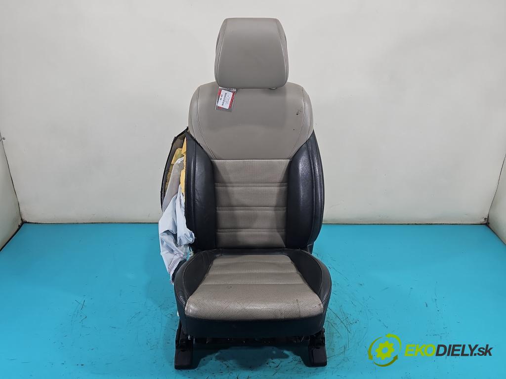 Kia Sorento III 2014-2020 2.0 crdi 185 HP automatic 136 kW 1999 cm3 5- Sedačka pravý  (Sedadlo)