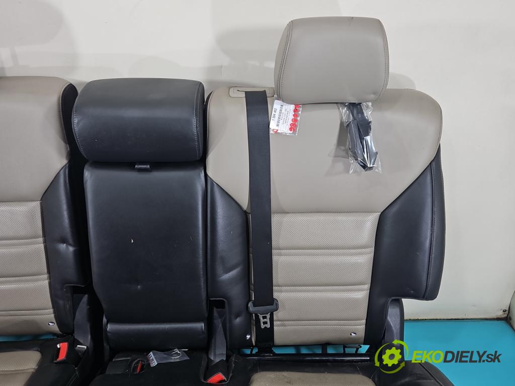Kia Sorento III 2014-2020 2.0 crdi 185 HP automatic 136 kW 1999 cm3 5- Pohovka: zadné (Sedadlo)