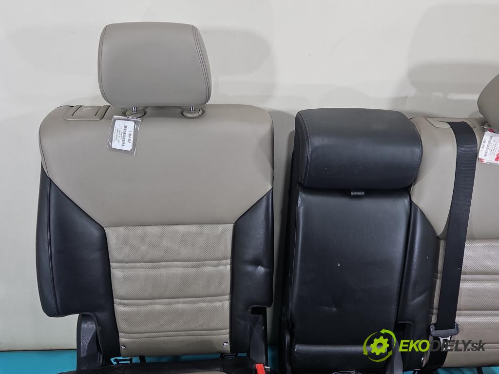 Kia Sorento III 2014-2020 2.0 crdi 185 HP automatic 136 kW 1999 cm3 5- Pohovka: zadné (Sedadlo)
