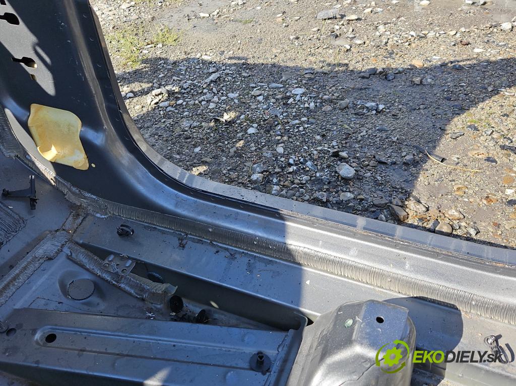 Jeep Grand Cherokee WK2 IV 2010-2021 3.0 CRD 241KM automatic 177 kW 2987 cm3 5- práh pravý  (Karoserie ostatní)