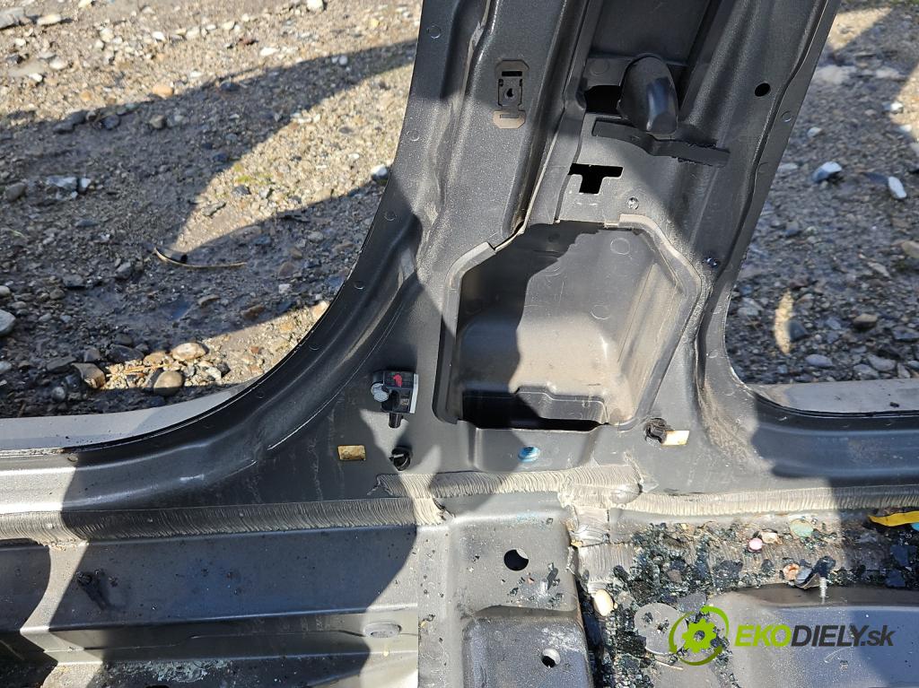 Jeep Grand Cherokee WK2 IV 2010-2021 3.0 CRD 241KM automatic 177 kW 2987 cm3 5- práh pravý  (Karoserie ostatní)