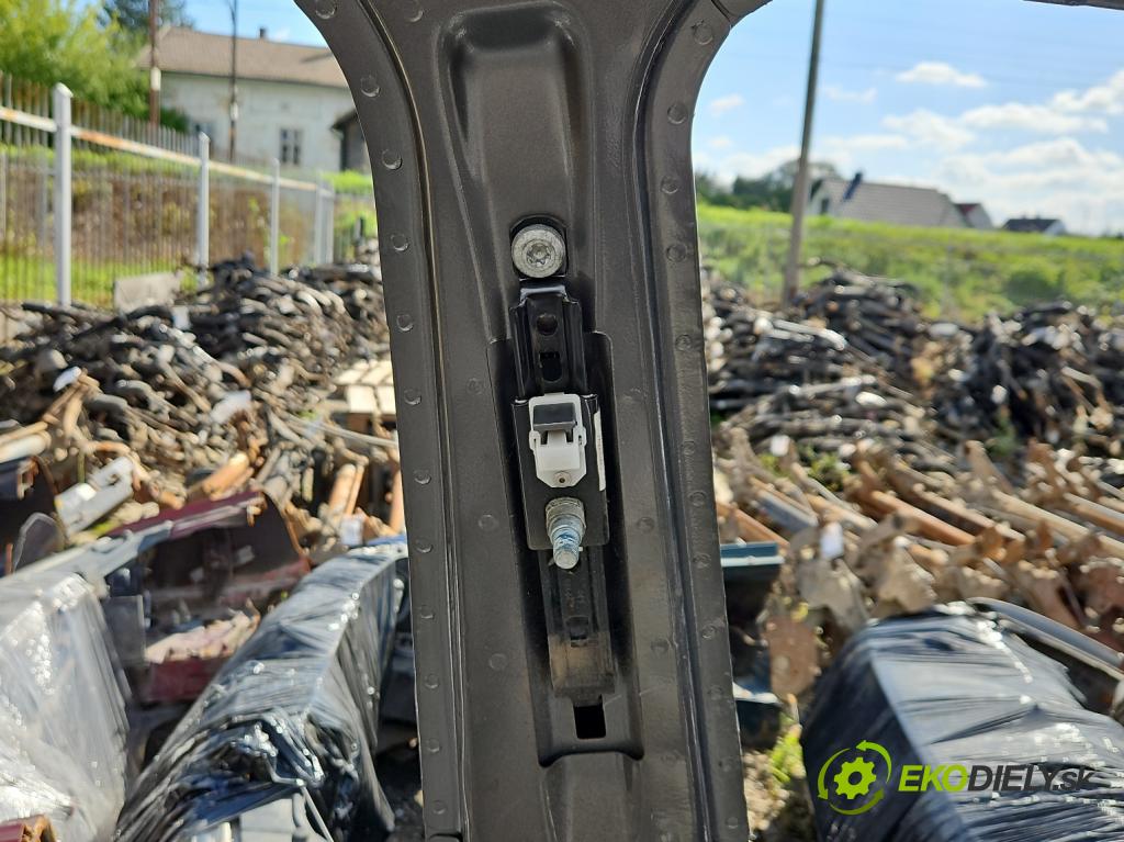 Jeep Grand Cherokee WK2 IV 2010-2021 3.0 CRD 241KM automatic 177 kW 2987 cm3 5- práh levý  (Karoserie ostatní)