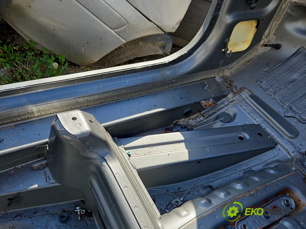 Jeep Grand Cherokee WK2 IV 2010-2021 3.0 CRD 241KM automatic 177 kW 2987 cm3 5- práh levý  (Karoserie ostatní)