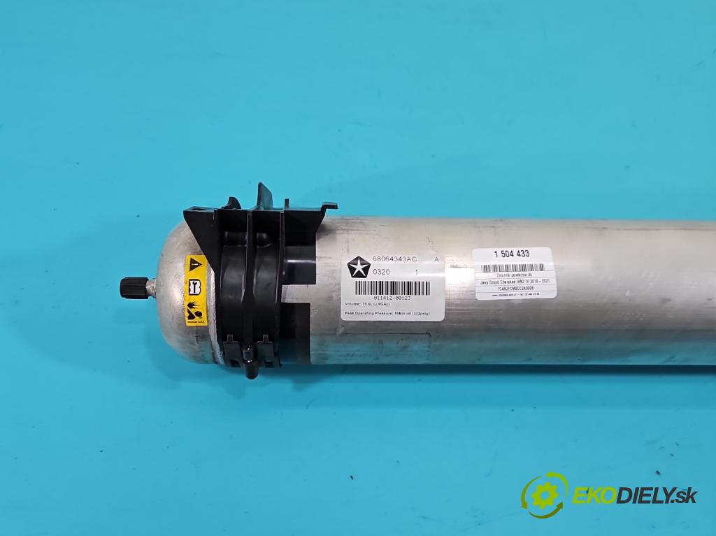 Jeep Grand Cherokee WK2 IV 2010-2021 3.0 CRD 241KM automatic 177 kW 2987 cm3 5- Nádrž: vzduchu 68064343AC (Obal vzduchového filtra)