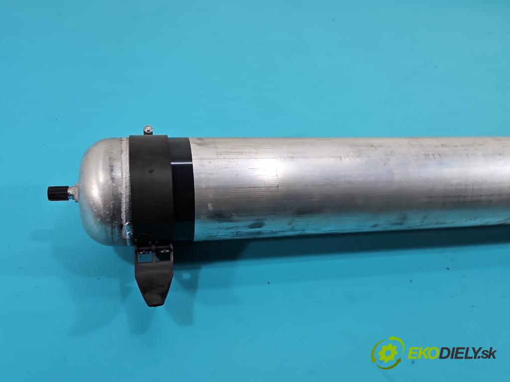 Jeep Grand Cherokee WK2 IV 2010-2021 3.0 CRD 241KM automatic 177 kW 2987 cm3 5- Nádrž: vzduchu 68064343AC (Obal vzduchového filtra)