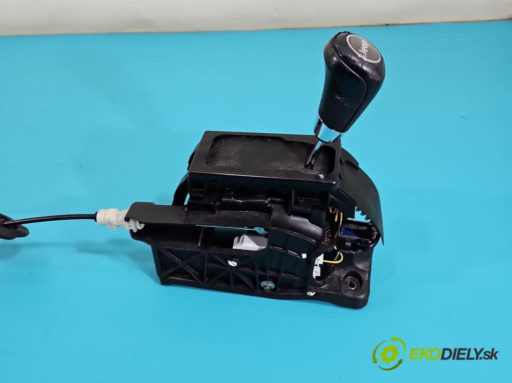 Jeep Grand Cherokee WK2 IV 2010-2021 3.0 CRD 241KM automatic 177 kW 2987 cm3 5- Páka: Změny: stupeň,rýchlosť P52124792AB (Rýchlostná páka (kulisa))