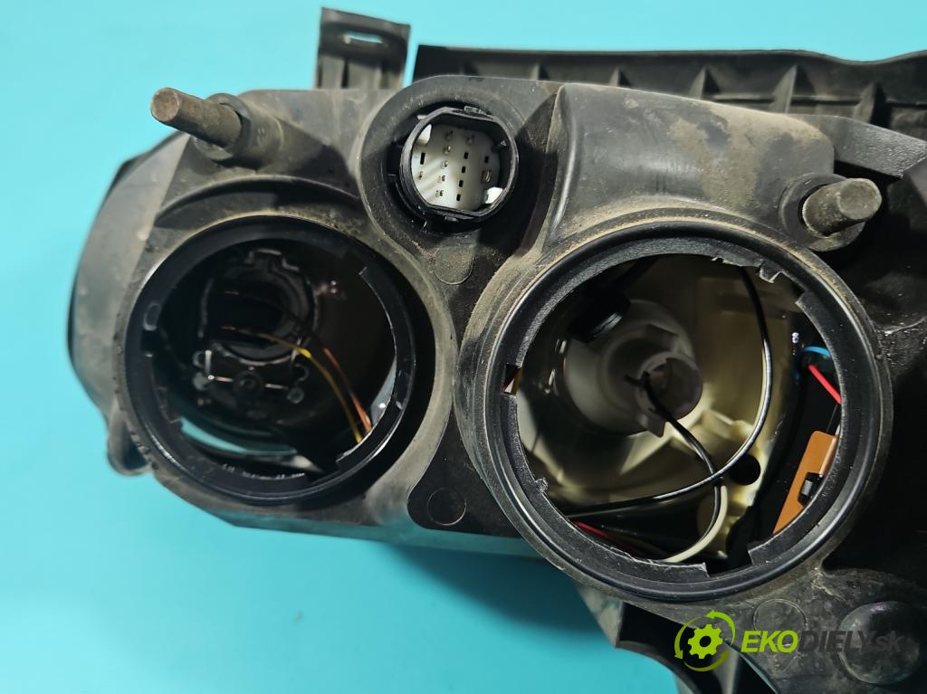 Alfa romeo 159 1.9 jtd 120 hp manual 88 kW 1910 cm3 5- světlo pravý  (Pravé přední světlo)