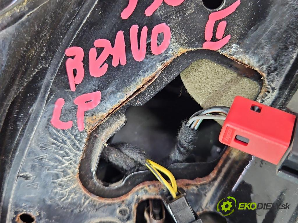 Fiat Bravo II 2007-2014 1.9 jtd 120 hp manual 88 kW 1910 cm3 5- dveře přední levé  (Klika dveří ostatní)