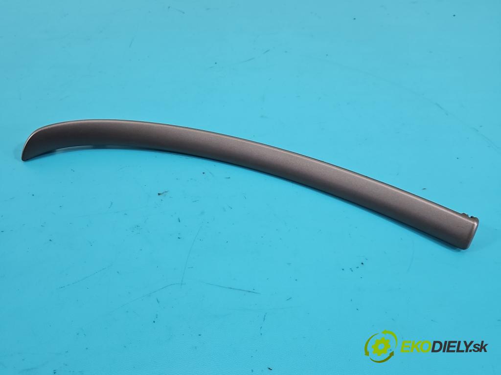 Alfa romeo 159 1.9 jtd 120 HP manual 88 kW 1910 cm3 5- lišta ozdobná vnitŕní: