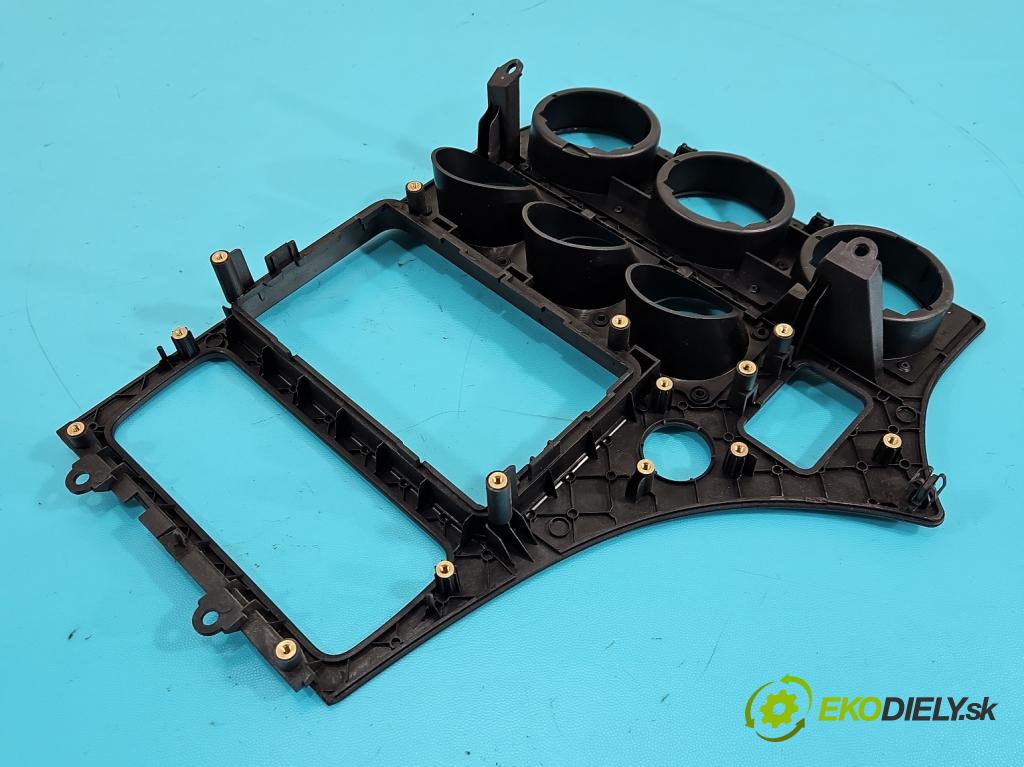 Alfa romeo 159 1.9 jtd 120 HP manual 88 kW 1910 cm3 5- lišta ozdobná vnitŕní: