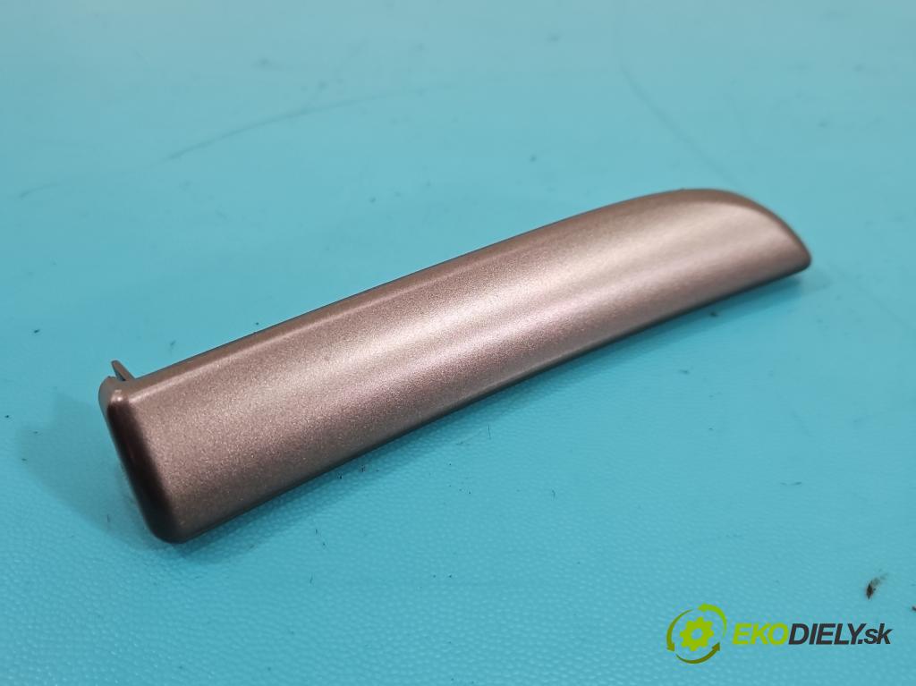 Alfa romeo 159 1.9 jtd 120 HP manual 88 kW 1910 cm3 5- lišta ozdobná vnitŕní: