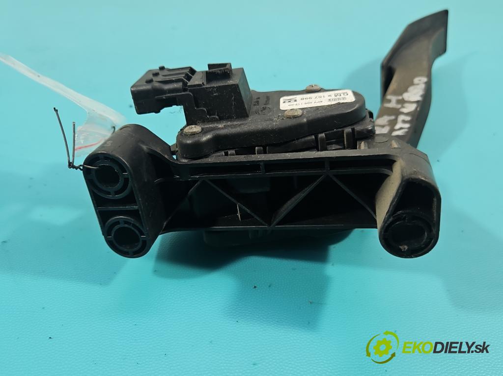 Opel Astra III 2004-2014 1.7 cdti 101 hp manual 74 kW 1686 cm3 5- pedal plyn: potenciometr: 9157998BK
