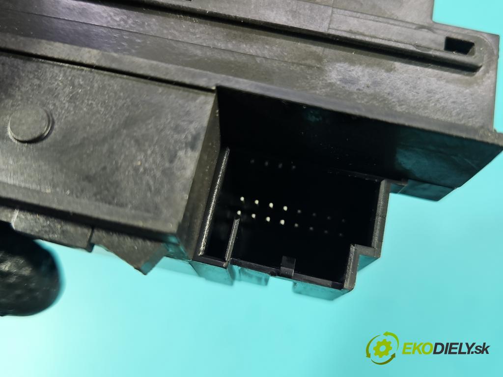 Vw Passat B6 2005-2010 2.0 tdi 170 HP automatic 125 kW 1968 cm3 5- Spínačka 3C0905843R (Spínacia skrinka)