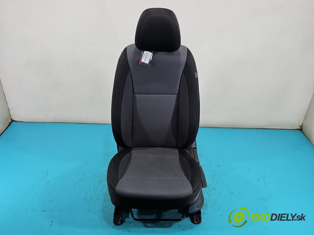 Hyundai i20 II 2014 -2020 1.2 16V 84KM manual 61,8 kW 1248 cm3 5- Sedačka ľavý  (Sedadlo)