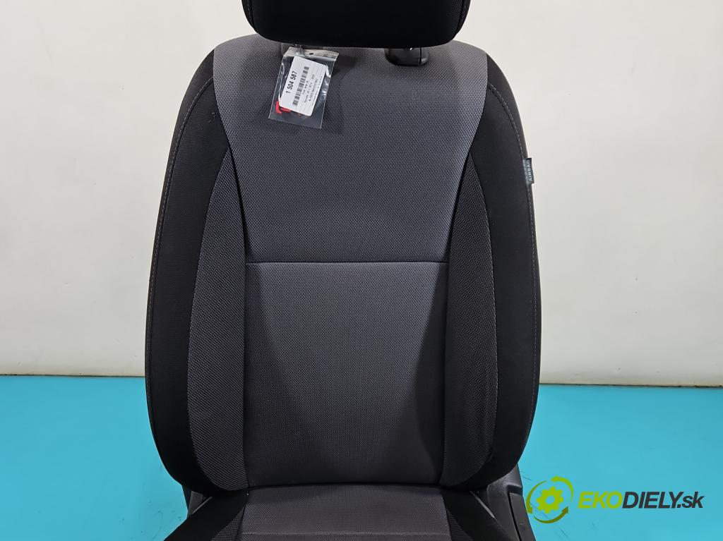 Hyundai i20 II 2014 -2020 1.2 16V 84KM manual 61,8 kW 1248 cm3 5- Sedačka ľavý  (Sedadlo)