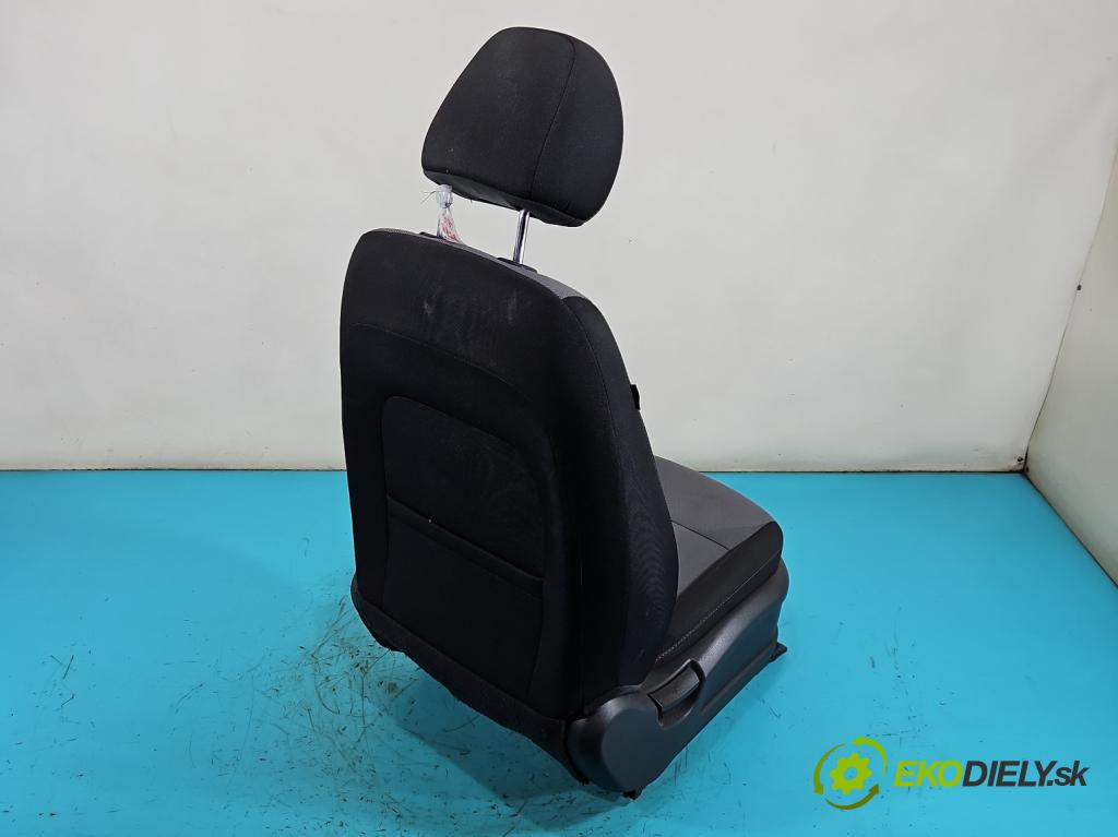 Hyundai i20 II 2014 -2020 1.2 16V 84KM manual 61,8 kW 1248 cm3 5- Sedačka pravý (Sedadlo)