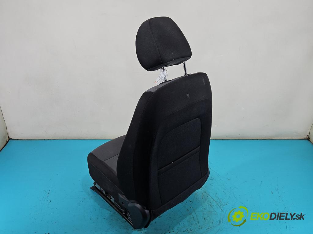 Hyundai i20 II 2014 -2020 1.2 16V 84KM manual 61,8 kW 1248 cm3 5- Sedačka pravý (Sedadlo)