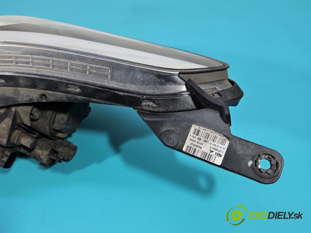 Hyundai i20 II 2014 -2020 1.2 16V 84KM manual 61.8 kW 1248 cm3 5- Reflektor: pravý 92102-C8000 (Svetlo predné pravé)