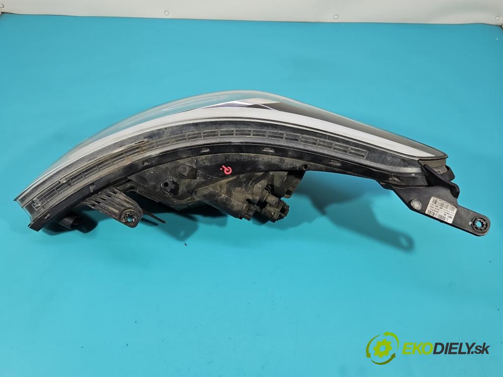 Hyundai i20 II 2014 -2020 1.2 16V 84KM manual 61.8 kW 1248 cm3 5- Reflektor: pravý 92102-C8000 (Svetlo predné pravé)