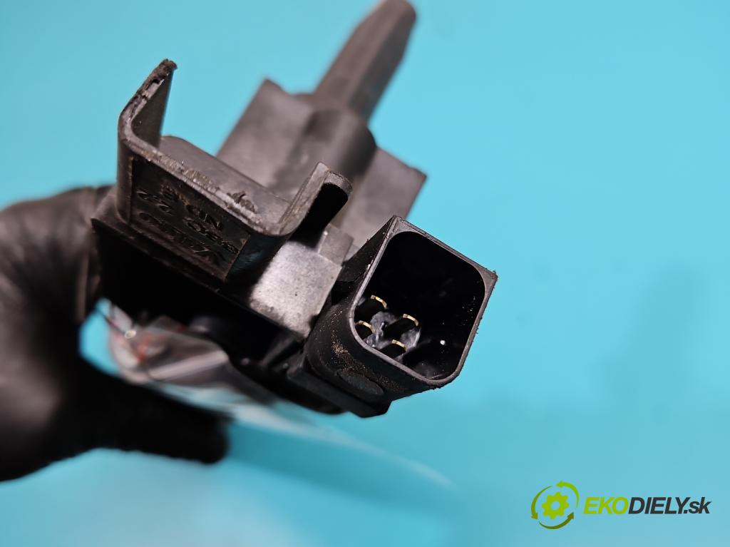 Citroen C5 I 2001-2008 2.0 16V 136 HP manual 100 kW 1997 cm3 5- cievka zapaľovacia 2526118A (Zapaľovacia cievka)