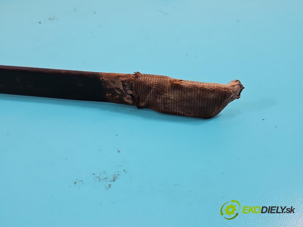 Citroen C5 I 2001-2008 2.0 16V 136 HP manual 100 kW 1997 cm3 5- Upevnenie: