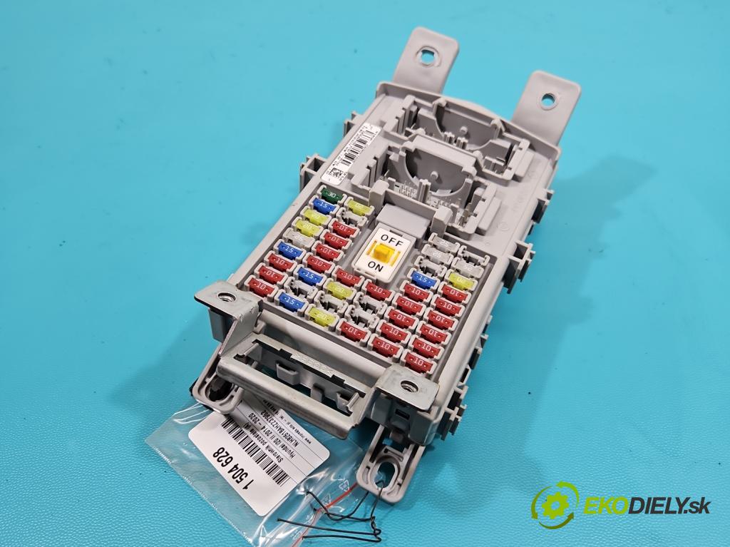 Hyundai i20 II 2014 -2020 1.2 16V 84KM manual 61,8 kW 1248 cm3 5- skříňka pojistková 91950-C8560 (Pojistková skříňka)