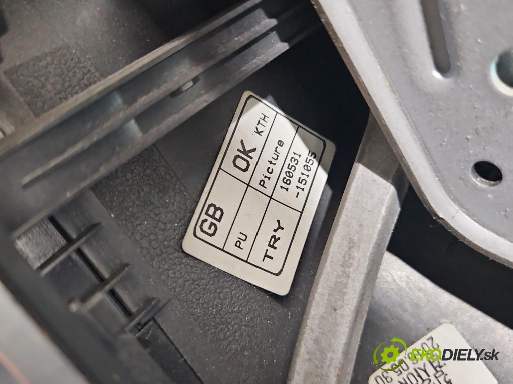 Hyundai i20 II 2014 -2020 1.2 16V 84KM manual 61,8 kW 1248 cm3 5- volant 56100-C8000 (Volant)