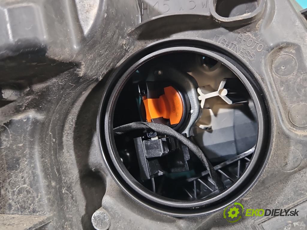 Ford Mondeo Mk5 2014-2022 2.0 tdci 179KM automatic 132 kW 1997 cm3 5- Reflektor: ľavý DS73-13W030-EA (Kľučka dverí ostatné)