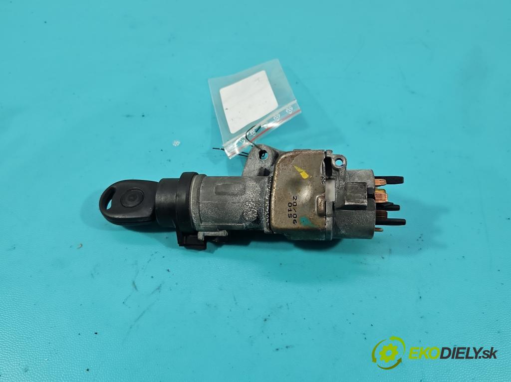 Vw Polo IV 9N 2001-2009 1.2 12V 64 HP manual 47 kW 1198 cm3 5- Spínačka 4B0905851N (Spínacia skrinka)