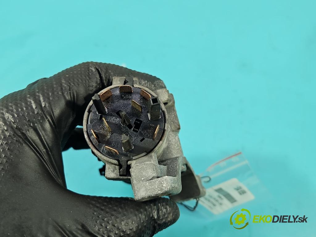 Vw Polo IV 9N 2001-2009 1.2 12V 64 HP manual 47 kW 1198 cm3 5- Spínačka 4B0905851N (Spínacia skrinka)