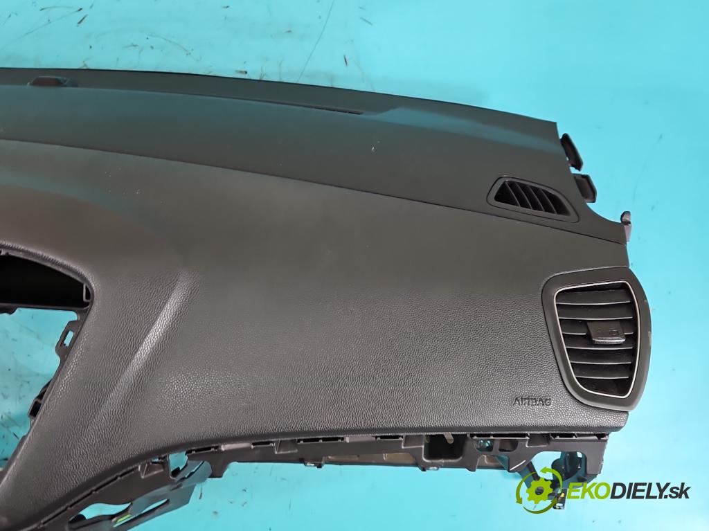 Hyundai i20 II 2014 -2020 1.2 16V 84KM manual 61.8 kW 1248 cm3 5- kokpit,přistrojova deska